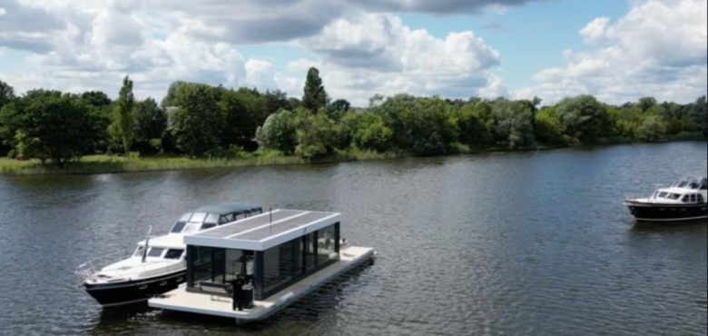 Floating charging station: SolarYacht revolutionises electromobility on the water